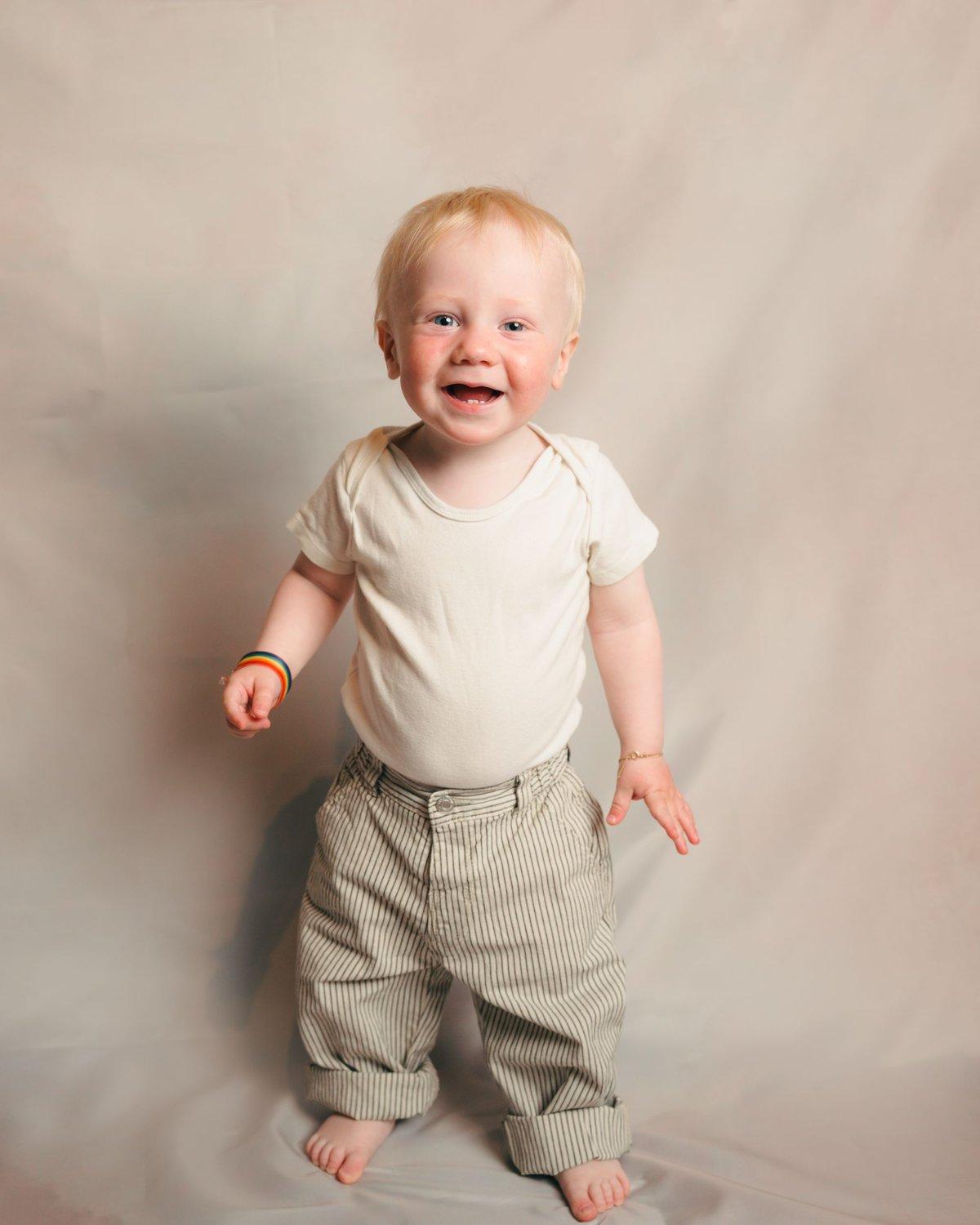 carousel-hero-element image-0